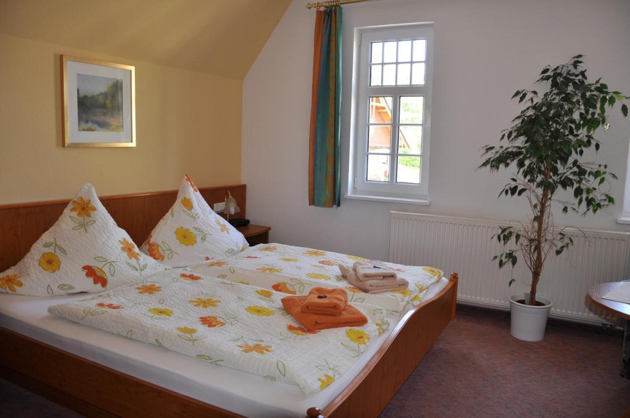 Gaststaette & Pension Waldschloesschen Oberhof  Kültér fotó