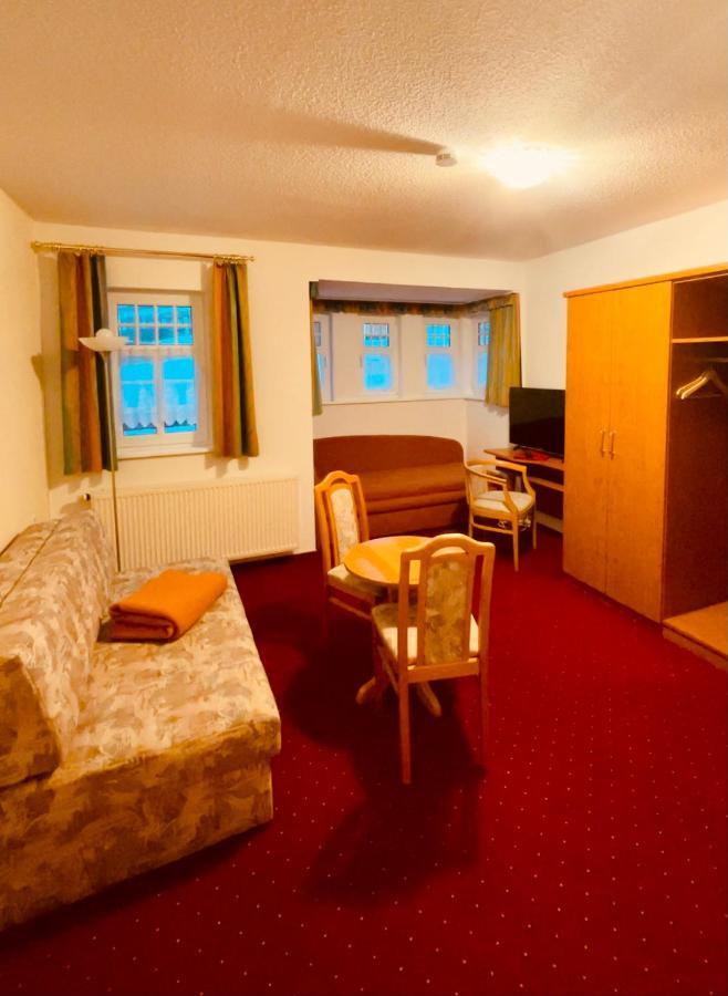 Gaststaette & Pension Waldschloesschen Oberhof  Kültér fotó