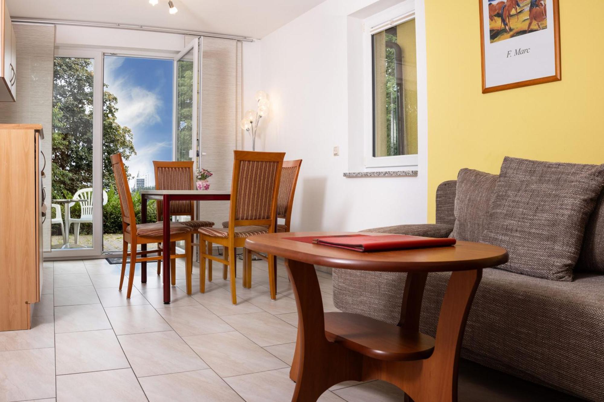 Gaststaette & Pension Waldschloesschen Oberhof  Kültér fotó