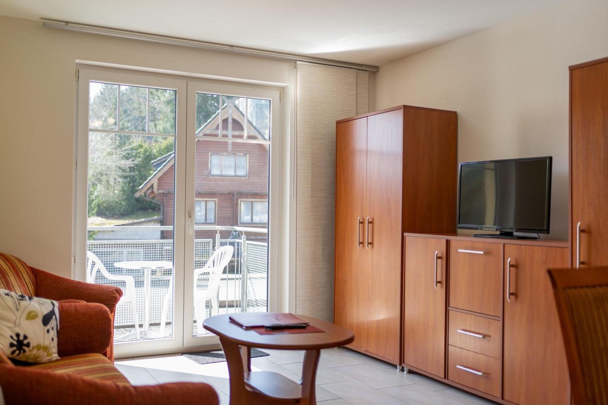 Gaststaette & Pension Waldschloesschen Oberhof  Kültér fotó